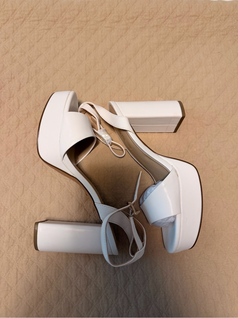Dream Pairs White Chunky Platform Block Heel Sandals with Ankle Strap